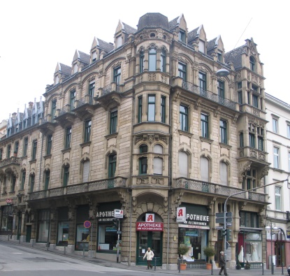 Das damalige Hauptquartier der US-Luftwaffe f�r die Berliner Luftbr�cke in Wiesbaden, Taunusstra�e 11, Ecke Geisberg. �